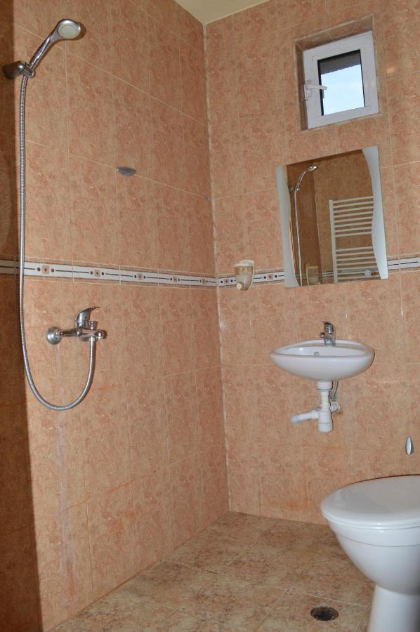 Dionis Hotel Petrich  Bagian luar foto