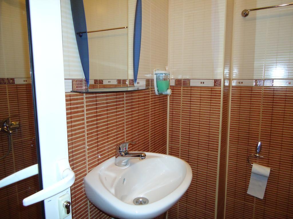 Dionis Hotel Petrich  Ruang foto