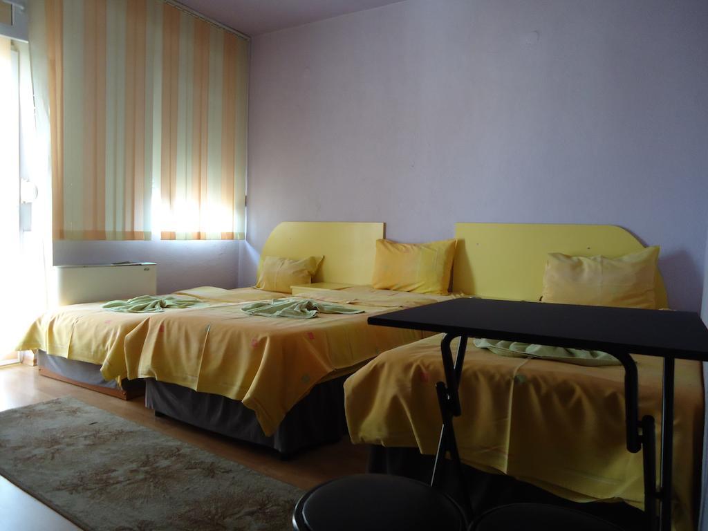 Dionis Hotel Petrich  Ruang foto