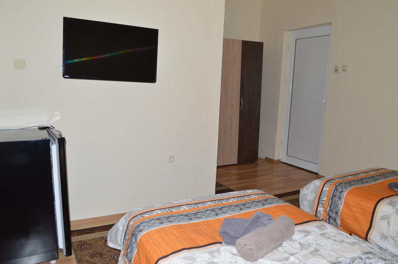 Dionis Hotel Petrich  Bagian luar foto