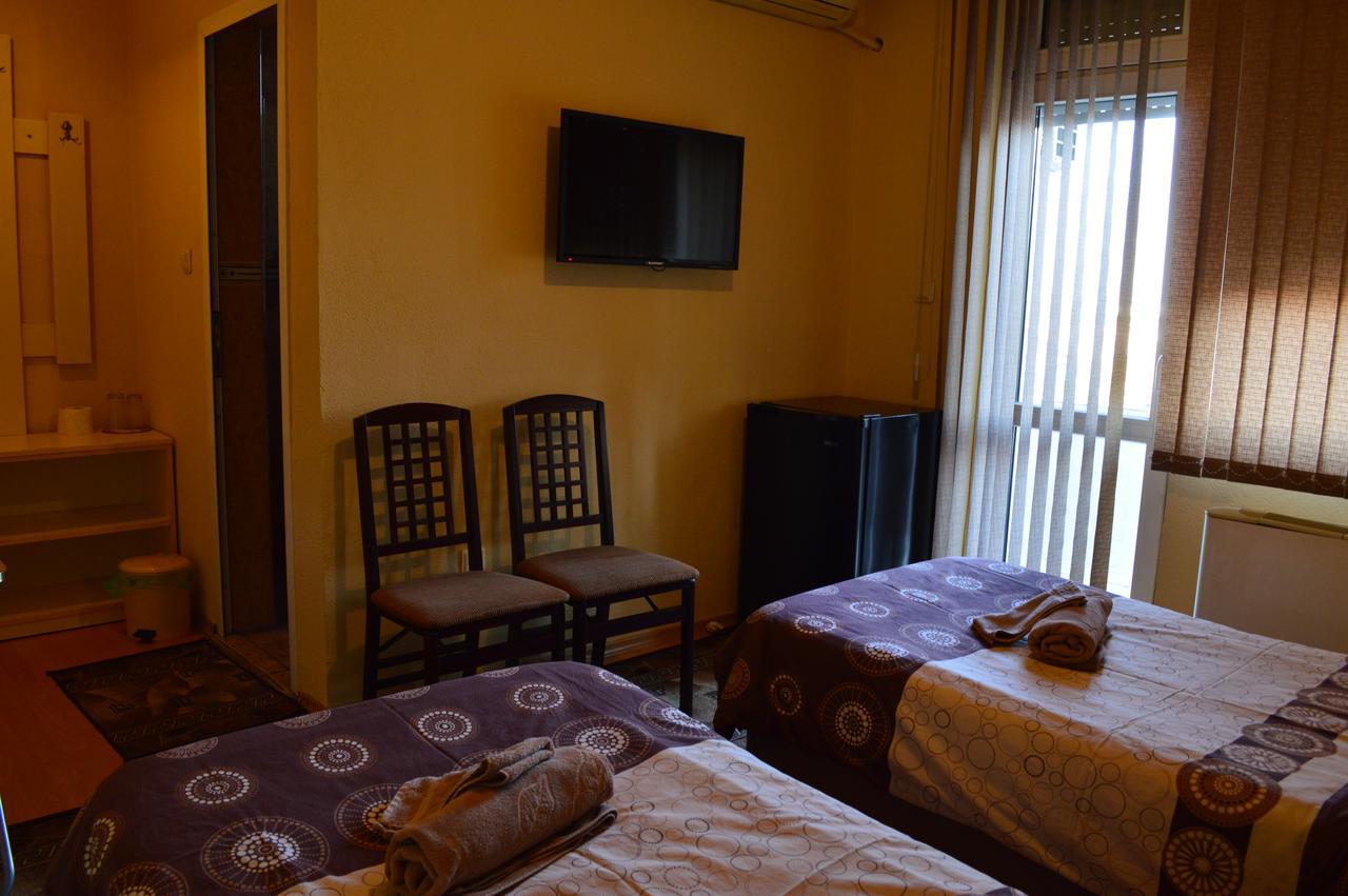 Dionis Hotel Petrich  Bagian luar foto